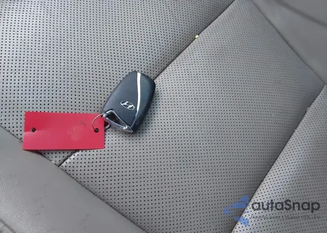 2018 Hyundai Santa Fe Limited Ultimate z USA, uszkodzony, nr VIN KM8SRDHF5JU266019